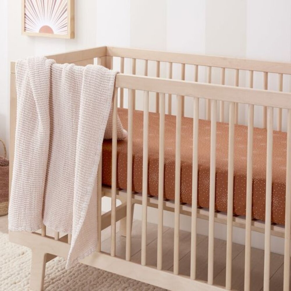 NWT Parachute Percale Crib Sheet in Terra Confetti